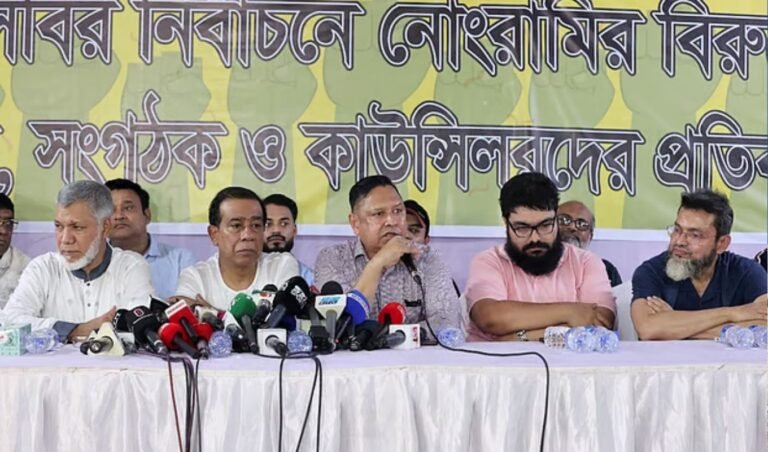 যেখানে অসহায় ক্রিকেটারদের রুটি–রুজি, হার মানে ক্রিকেট