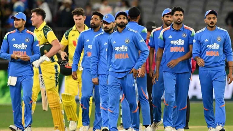 অস্ট্রেলিয়াকে হারিয়ে সিরিজে সমতা ফিরাল ভারত