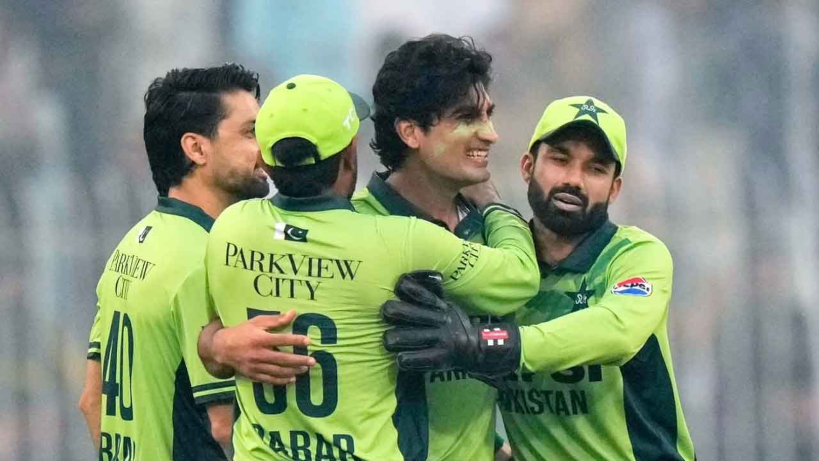 ফয়সালাবাদে সিরিজের প্রথম ওয়ানডেতে প্রোটিয়াদের হারিয়ে পাকিস্তানের দাপুটে জয় 1 ফয়সালাবাদে সিরিজের প্রথম ওয়ানডেতে প্রোটিয়াদের হারিয়ে পাকিস্তানের দাপুটে জয়